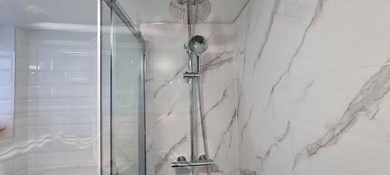 The Hideaway ll /enclosed Garden/quiet/central