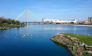 The Hideaway ll /enclosed Garden/quiet/central