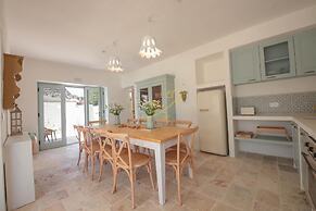 TD Marl Luxury Trulli Experience w Stunning Pool