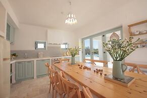 TD Marl Luxury Trulli Experience w Stunning Pool