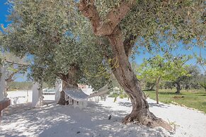 TD Marl Luxury Trulli Experience w Stunning Pool