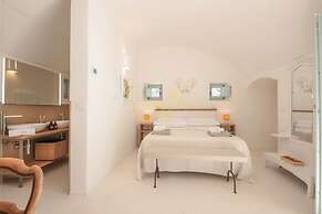 TD Marl Luxury Trulli Experience w Stunning Pool