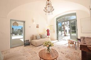 TD Marl Luxury Trulli Experience w Stunning Pool