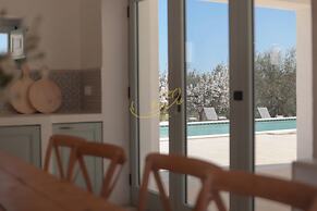 TD Marl Luxury Trulli Experience w Stunning Pool