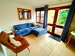 Rebels Retreat - 2-bed Chalet nr St Ives & Hayle