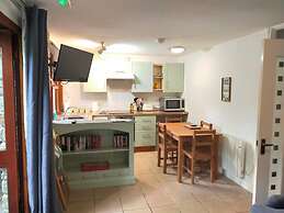 Rebels Retreat - 2-bed Chalet nr St Ives & Hayle