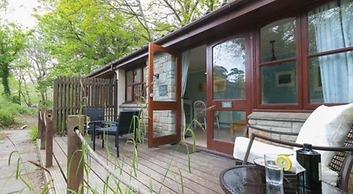 Rebels Retreat - 2-bed Chalet nr St Ives & Hayle