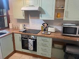 Rebels Retreat - 2-bed Chalet nr St Ives & Hayle