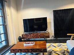 Homely 2-bed Apartment With Stunning Views Wembley