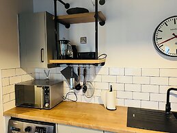 Homely 2-bed Apartment With Stunning Views Wembley