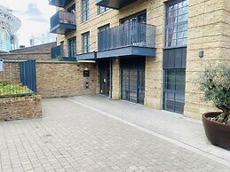 Homely 2-bed Apartment With Stunning Views Wembley