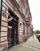 SquadGoals House - Fragola Apartments