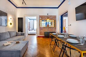 SquadGoals House - Fragola Apartments