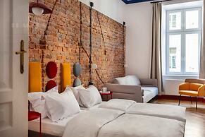 SquadGoals House - Fragola Apartments