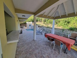 Picturesque 4 Bedroom 3 Bath Condo With Pool