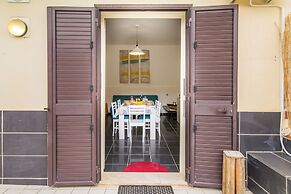 Distefano House Close To Sea