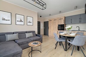 Apartment With Parking by Renters
