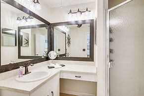 Cape Coral Home w/ Screened Porch: 4 Mi to Beach!