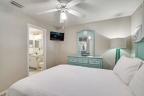 Cape Coral Home w/ Screened Porch: 4 Mi to Beach!