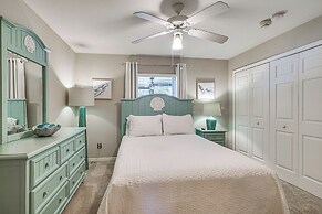 Cape Coral Home w/ Screened Porch: 4 Mi to Beach!