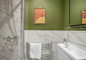 The Narrow House By My Getaways