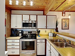 Sunplace 02 by Taylor Made Deep Creek