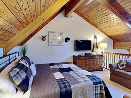 Sunplace 02 by Taylor Made Deep Creek