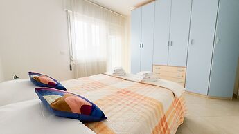Esperia Apartment by Ca-sa Check