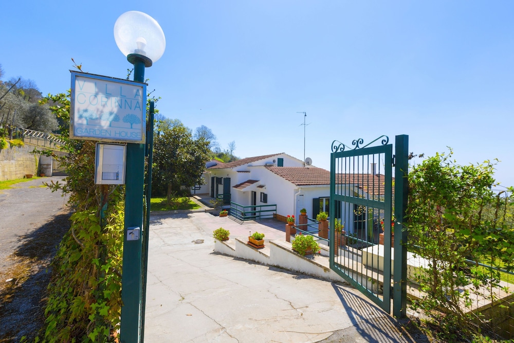 Estate4home - Villa Corinna
