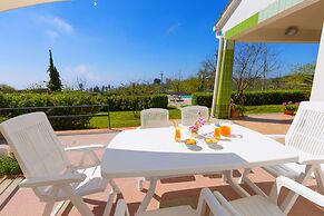 Estate4home - Villa Corinna