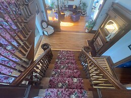 The Boho Buffalo Inn