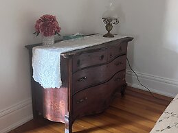 The Boho Buffalo Inn