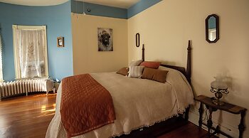 The Boho Buffalo Inn