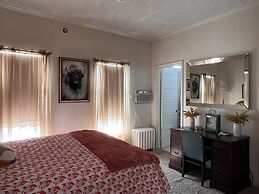 The Boho Buffalo Inn