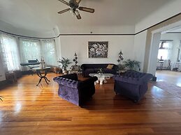 The Boho Buffalo Inn