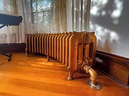 The Boho Buffalo Inn