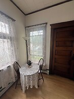 The Boho Buffalo Inn