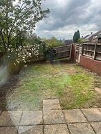 Comfortable 3 Bedroom House-ng5,sleeps 5