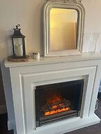 Comfortable 3 Bedroom House-ng5,sleeps 5