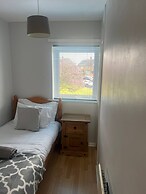 Comfortable 3 Bedroom House-ng5,sleeps 5