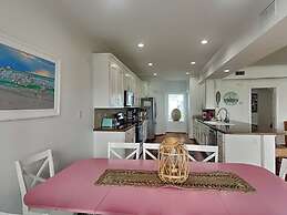 Mojo Dojo Beach Casa