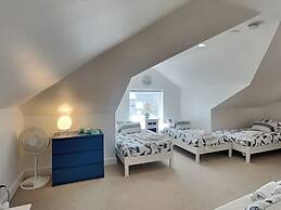 Mojo Dojo Beach Casa