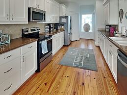 Mojo Dojo Beach Casa