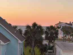 Mojo Dojo Beach Casa