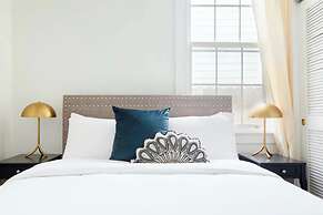 Roami at The Mandeville