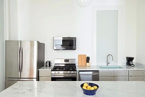 Roami at The Mandeville