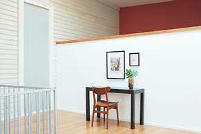 Roami at The Mandeville