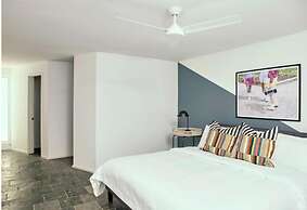 Roami at The Mandeville