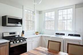 Roami at The Mandeville