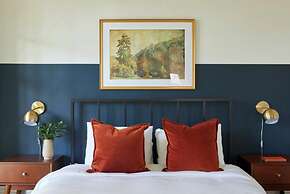 Roami at The Mandeville